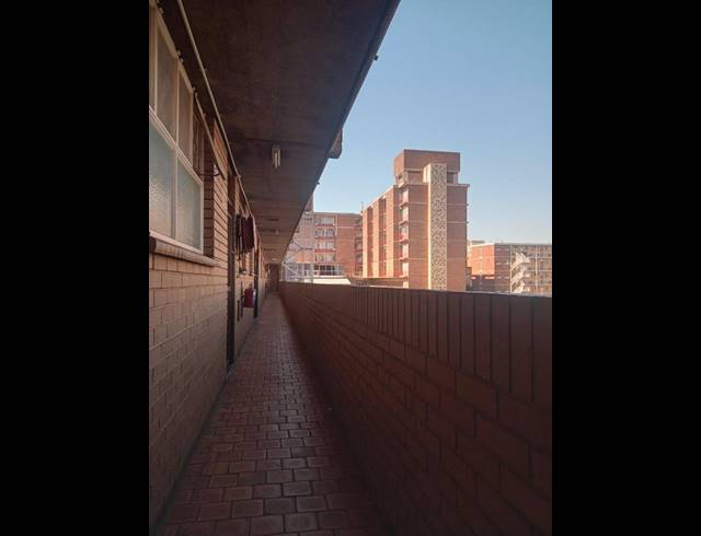 2 BEDROOM APARTMENT FOR SALE IN ARCADIA